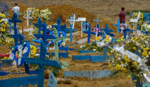 Manaus registra 28 sepultamentos nesta sexta-feira