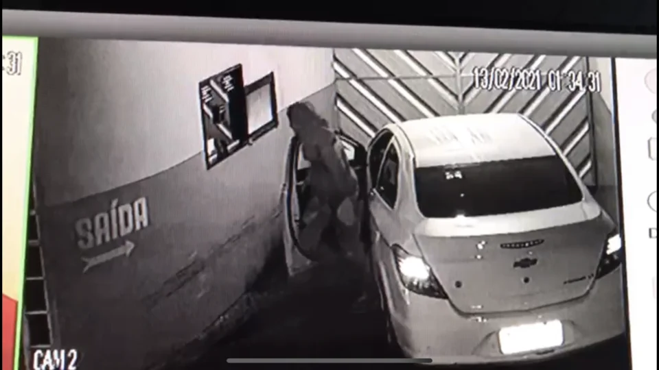 Travesti é assassinada dentro de motel por suposto cabo da PM em Manaus