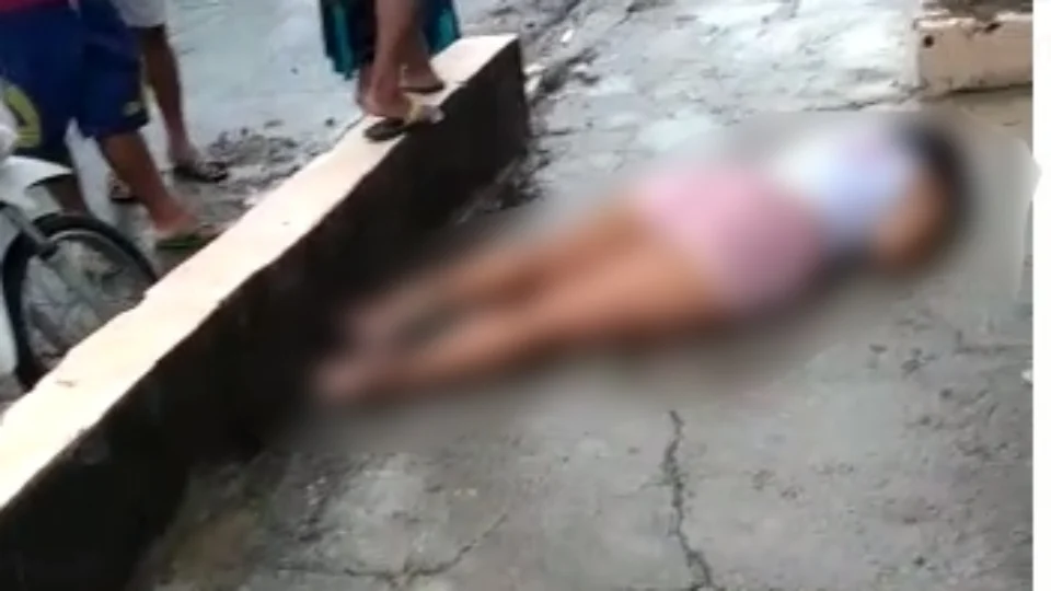 Vídeo mostra mulher agonizando após ser atingida por cinco tiros no Novo Aleixo – Veja!