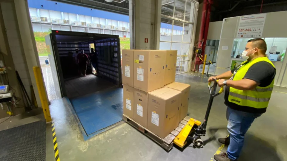 Concentradores de oxigênio adquiridos por meio de doação de ONG internacional chega ao AM