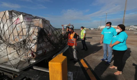 Ajuda humanitária: Amazonas recebe 80 concentradores de oxigênio na manhã desta quarta-feira 10