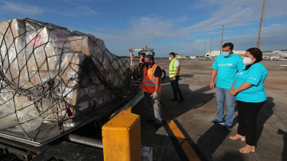 Ajuda humanitária: Amazonas recebe 80 concentradores de oxigênio na manhã desta quarta-feira 10