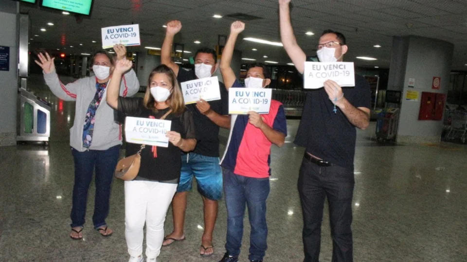Mais seis pacientes retornaram a Manaus nesta quinta-feira (18); “Momento único”