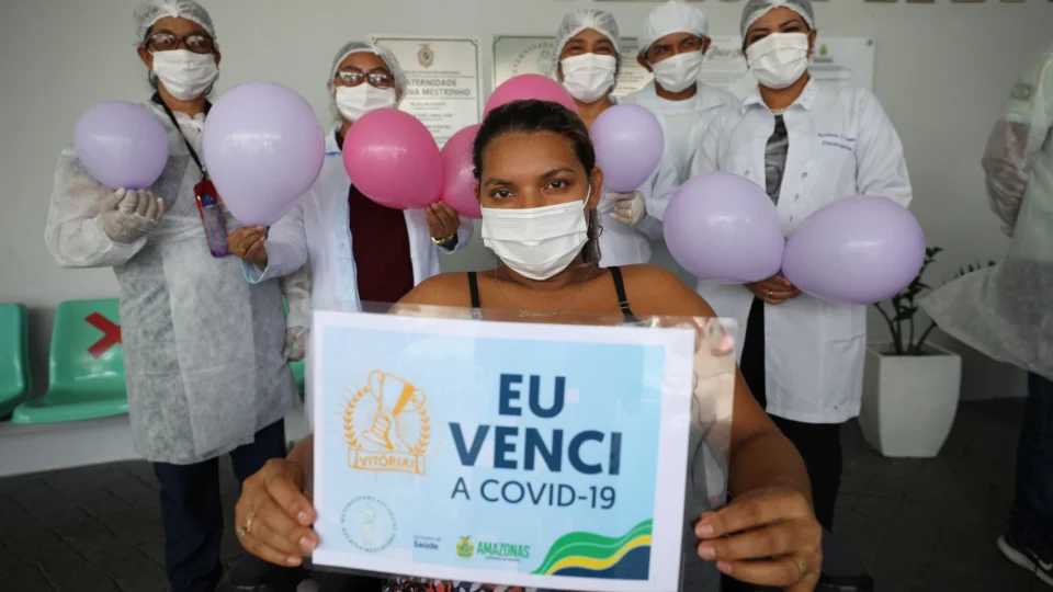 “Graças a Deus eu venci”; Gestantes comemoram ao receber alta médica após luta contra à Covid-19