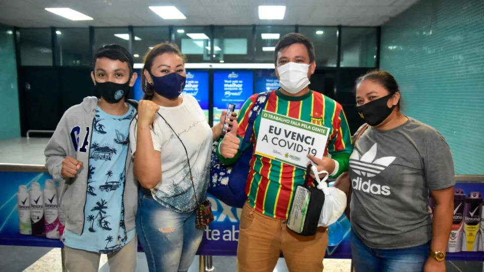 “Eu venci a Covid!”; Sete pacientes retornam a Manaus nesta sexta-feira 05;