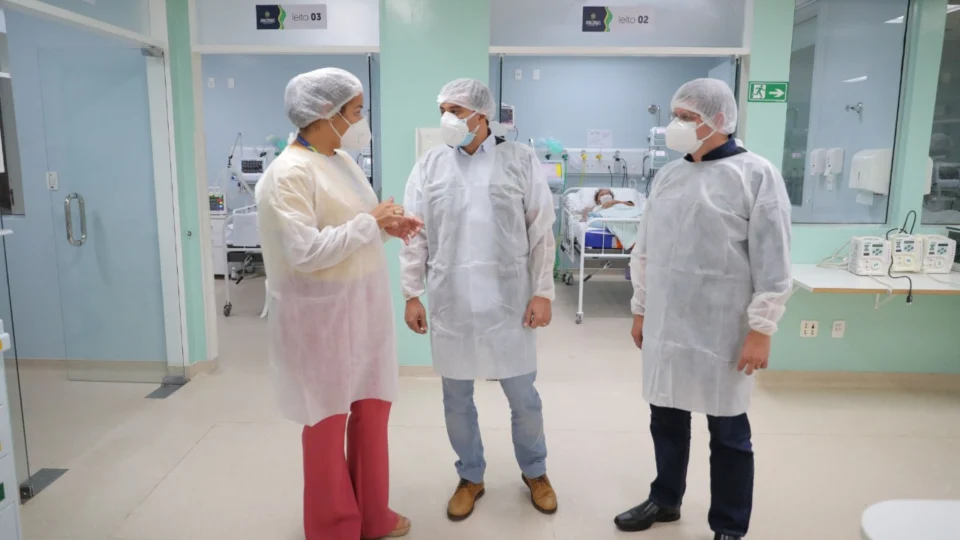 Hospital Nilton Lins registra 31 altas e um óbito em dez dias de funcionamento