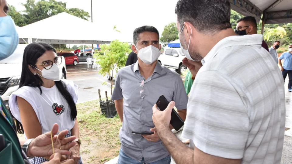 Manaus recebe 59 mil doses de CoronaVac; Grupos  4 e 5 dos trabalhadores da Saúde serão imunizados