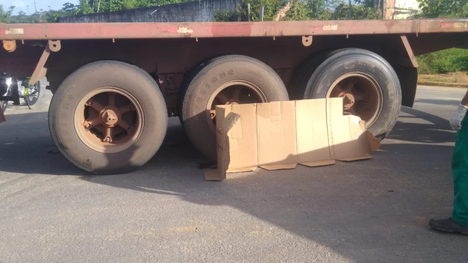 Adolescente é esmagado por carreta durante perseguição no Tarumã;Veja vídeo