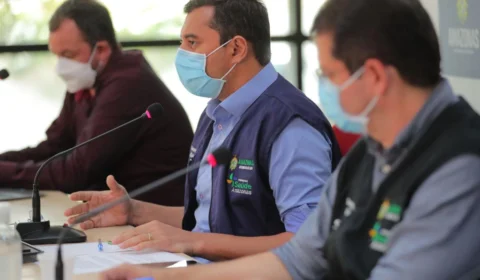 Governador anuncia mais 100 mil doses de vacina contra Covid-19 para o Amazonas