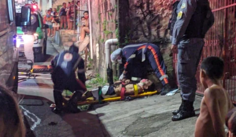 VEJA VÍDEO! “Janderson” é atingido com tiro no pescoço, no bairro Zumbi 1, zona Leste