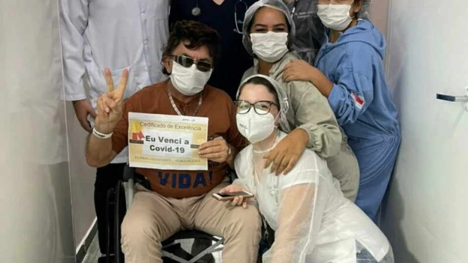 VEJA VÍDEO – Nunes filho recebe alta após internação por Covid-19 e dança “subindo pelas paredes”