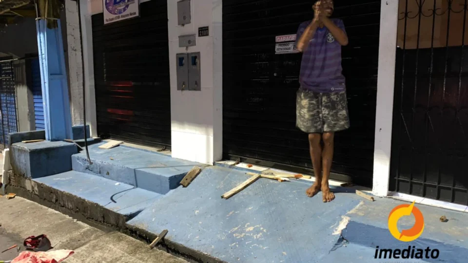 VEJA VÍDEO – Homem é espancado por moradores do Mutirão após furtar fios de internet