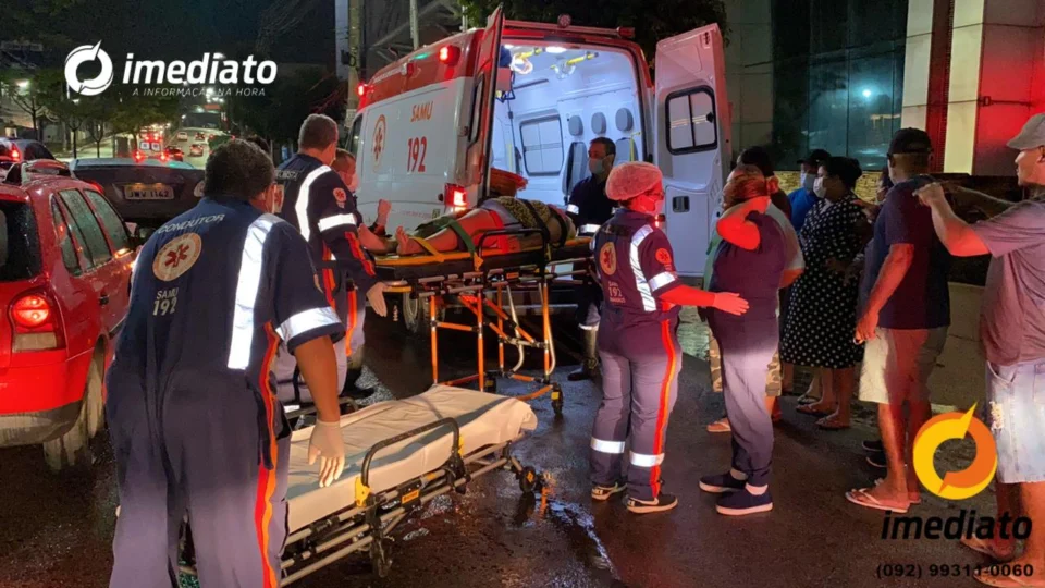 VEJA VÍDEO! Durante forte chuva em Manaus, grave acidente é registrado na Djalma Batista