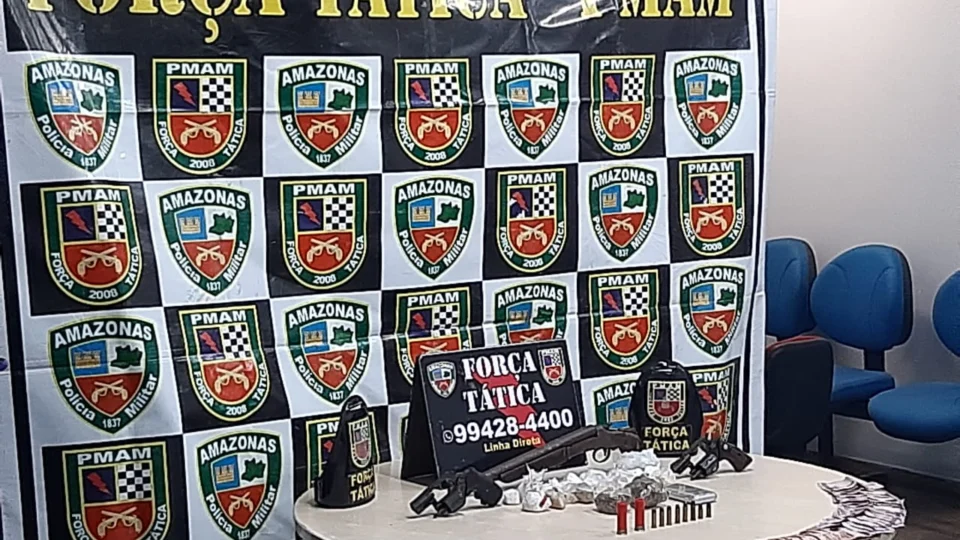 Trio é preso com armas, drogas e dinheiro na zona Leste da cidade