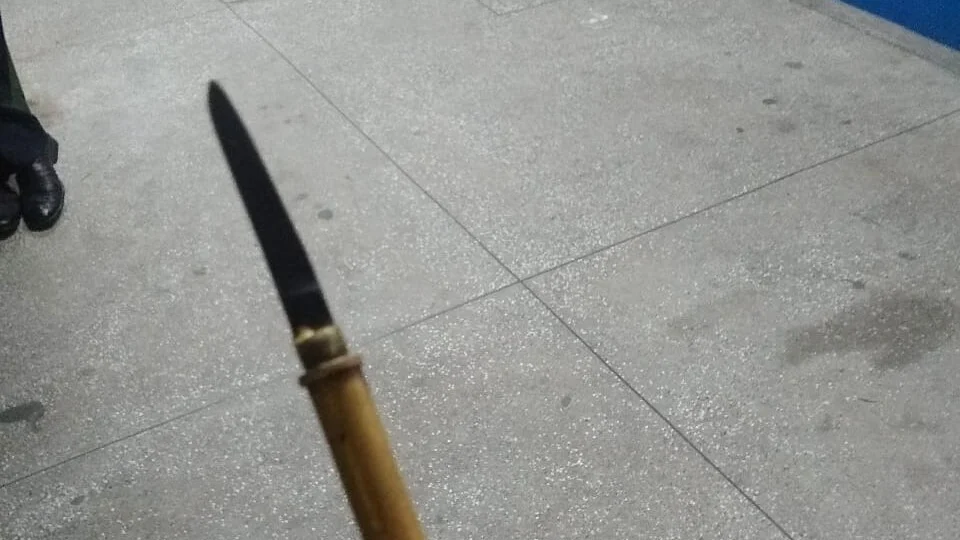 Menor é apreendido pela polícia após tentar assaltar transeuntes no Nova Cidade