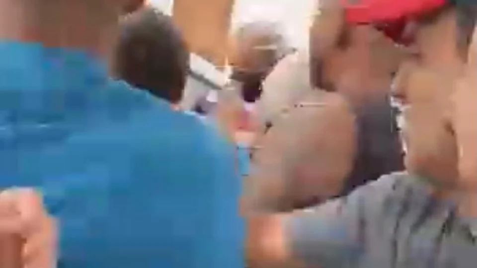 Confusão: MC Salvador de Rima é agredido por policiais após denúncia; Veja vídeo!