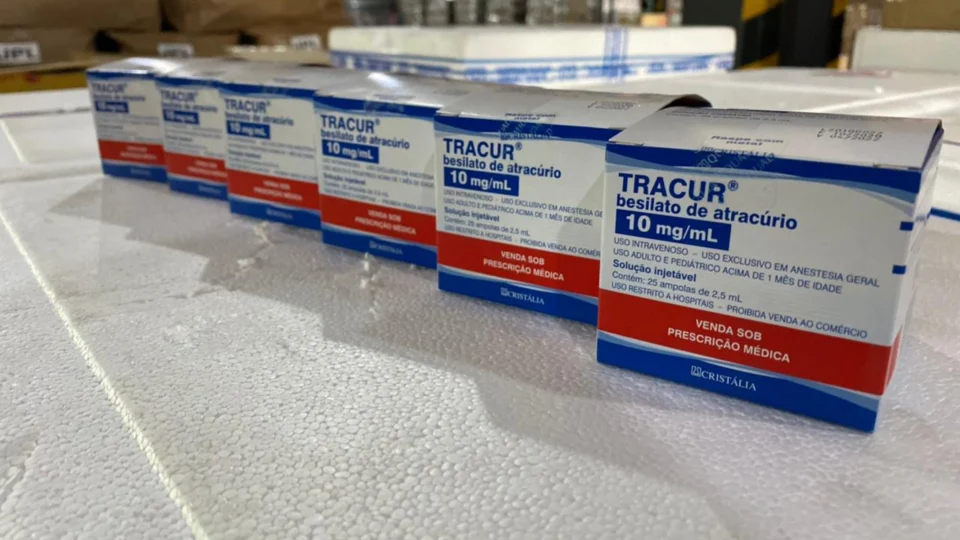 Cema recebe 7,5 mil ampolas de Atracúrio compradas pelo Governo do Amazonas