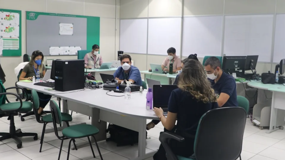 Hospitalizações entre pessoas de 20 a 59 anos com Covid-19 aumenta no Amazonas