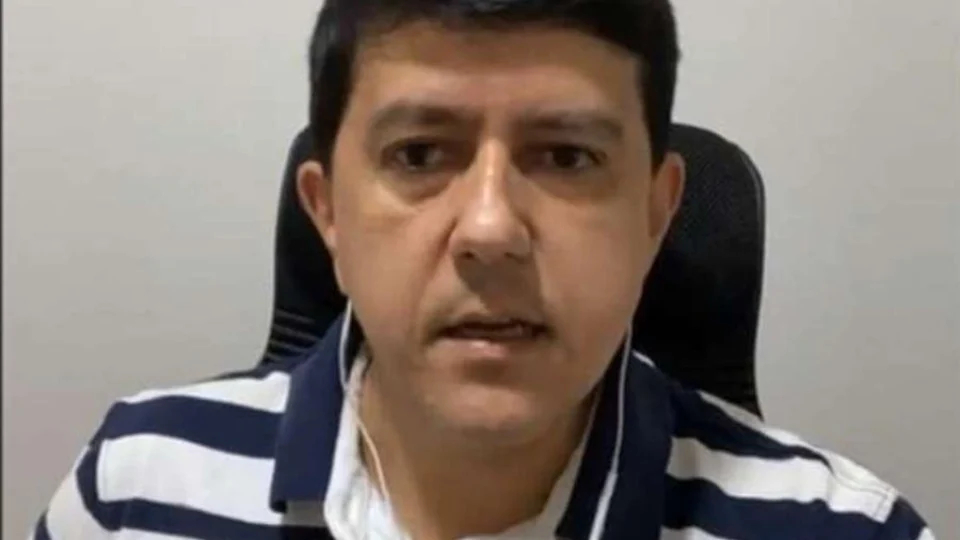 Em live Prefeito mineiro  pede cilindros de oxigênio emprestado; “Nós estamos no pico máximo”