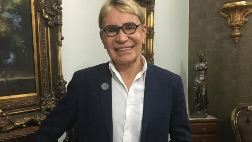 Velório de Zezinho Corrêa acontece no Balneário do Sesc e sepultamento será no Cemitério São João Batista