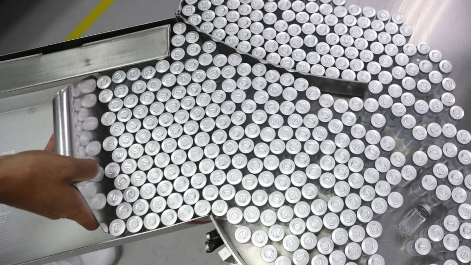 Instituto Butantan informa paralisação na produção de vacinas por falta de insumos