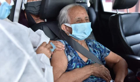 Inicia hoje (01/03) vacinação contra a Covid-19 para idosos com 69 anos em Manaus;Veja locais