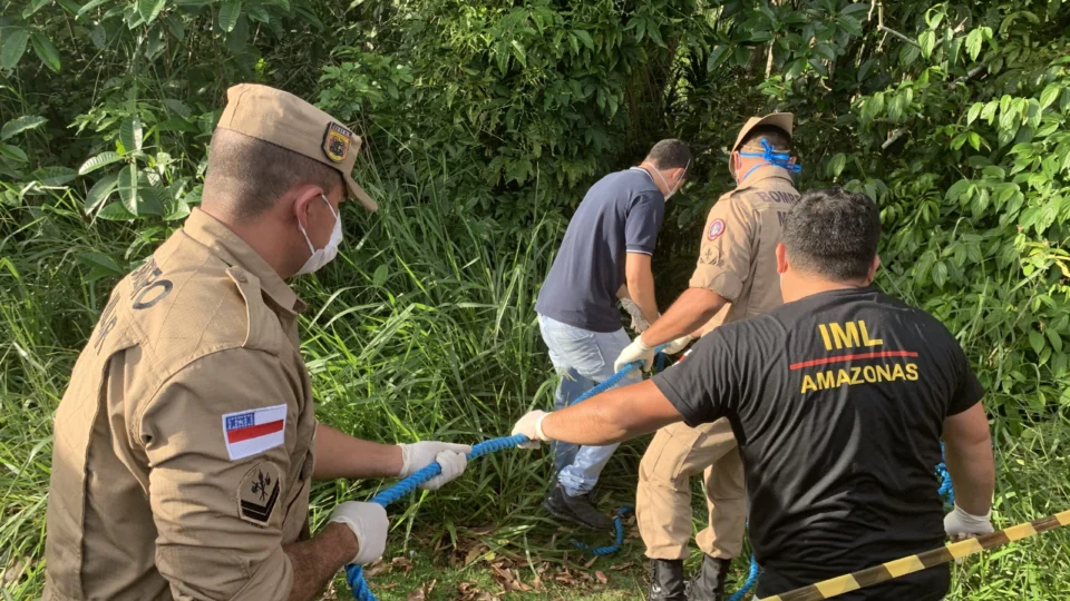 Suposto assaltante é encontrado morto com paulada na cabeça, no Cidade Nova, zona Norte