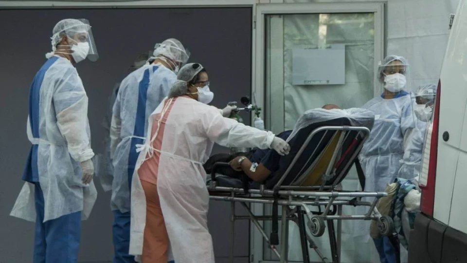 Covid-19: estado do Rio de Janeiro bate novo recorde por fila de leitos