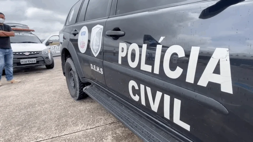 Principal suspeito do homicídio do cabeleireiro é preso em Santarém e chega em Manaus