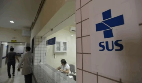 Em Brasília corpos são armazenados no chão e mais de 400 pacientes aguardam por leito de UTI em BH