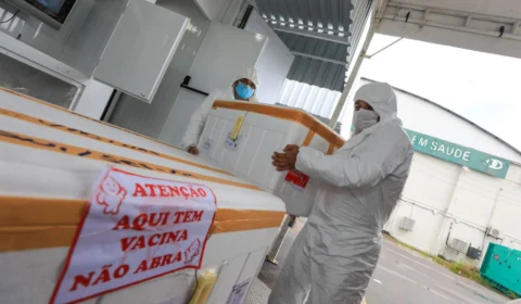 Orientações de distribuição de doses da 9ª remessa de vacinas contra a Covid-19 no Amazonas são atualizadas