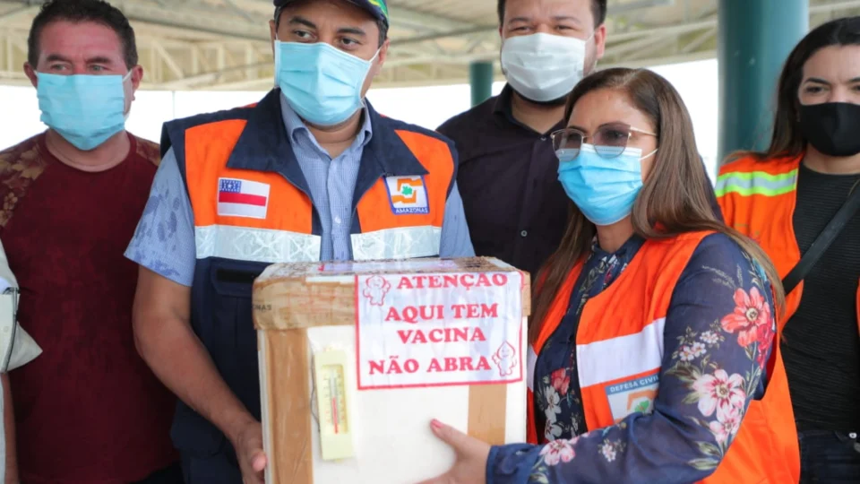 Durante Operação Enchente 2021, governador Wilson Lima reforça ações na área da saúde