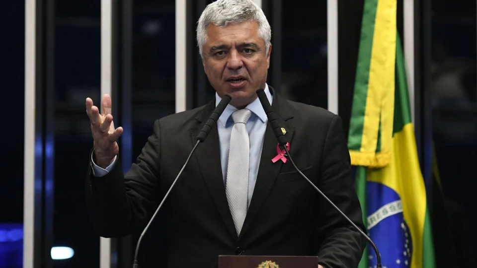 Senador Major Olimpio tem morte cerebral devido complicações por Covid-19