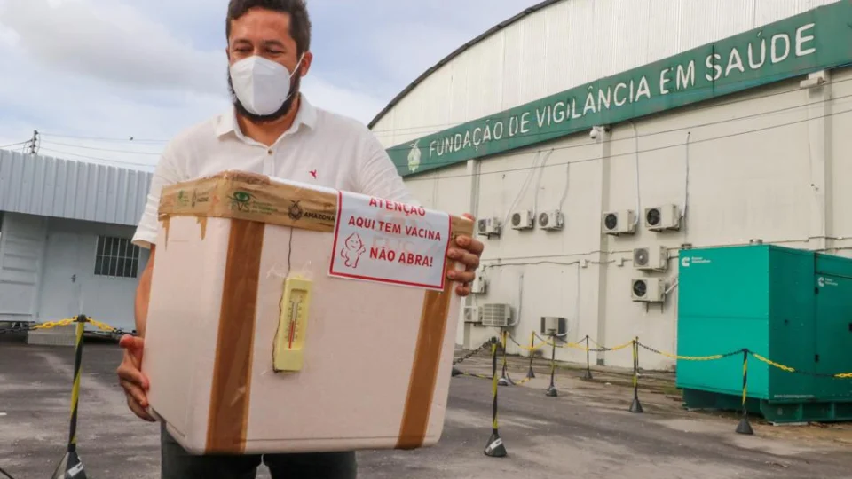 Governo do Amazonas alinha ações com municípios para ampliar vacinação contra a Covid-19