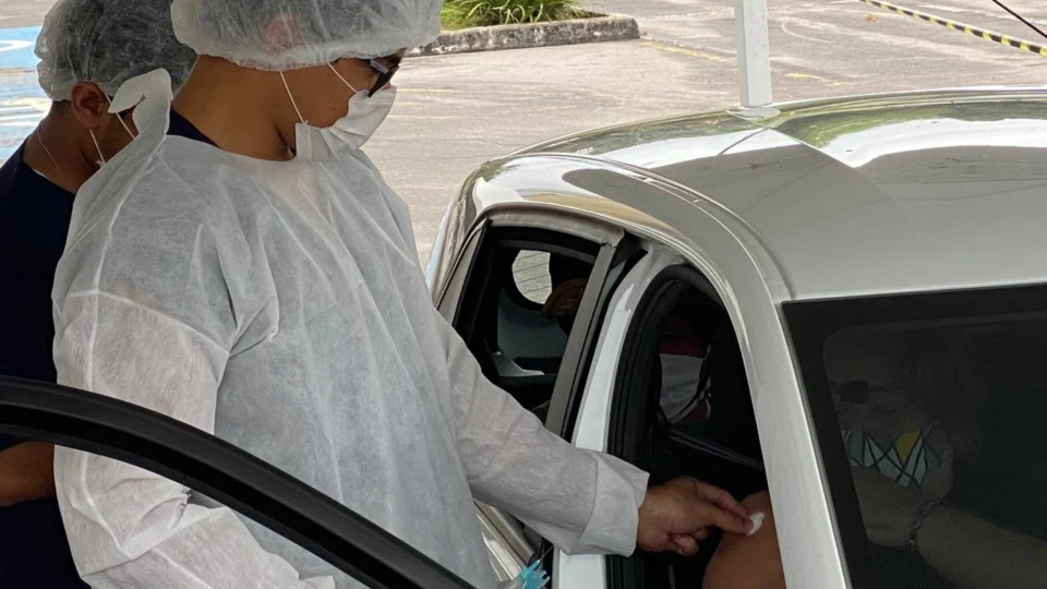 Número de idosos que buscaram vacinação nesta segunda(01) é considerado baixo em posto de imunização;Veja datas