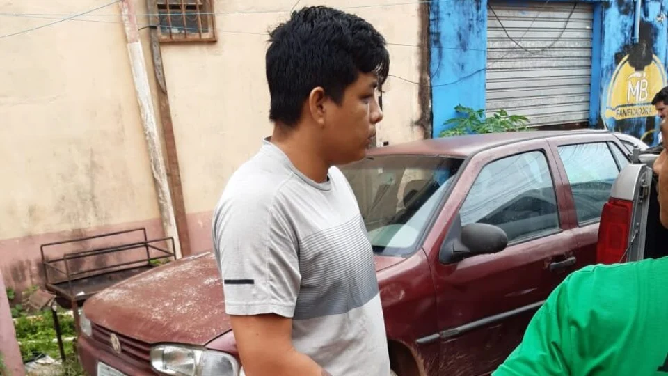 Veja vídeo: “Piratas do Asfalto” são presos após um tentar fugir pelado