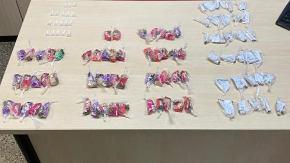 Operação da Polícia Civil prende participantes de milícia, na comunidade Parque das tribos no bairro Tarumã