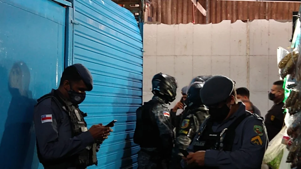 Homem é morto com tiros na cabeça na feira da Manaus Moderna