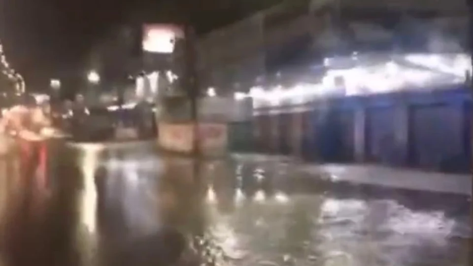 Forte chuva na cidade de Manaus gera grandes prejuízos à população; Veja vídeos