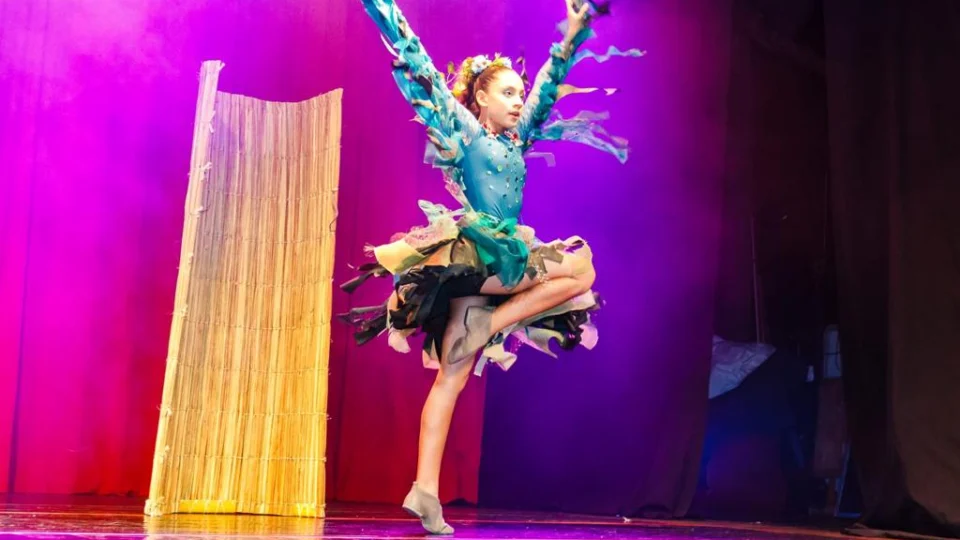 Arte Sem Fronteiras celebra 13 anos de fundação com espetáculo de dança e inauguração de filial em Parintins