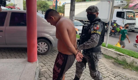 “Gambiarra” é preso com submetralhadoras, fuzis, pistolas e coletes balísticos
