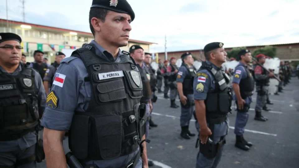 Profissionais da Força de Segurança do Amazonas recebem vacina contra a Covid-19 a partir de 28 de março