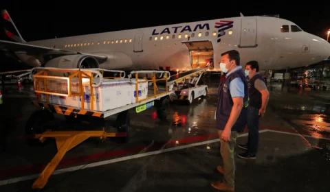 Mais 62.800 doses da vacina CoronaVac chegam a Manaus; Veja detalhes