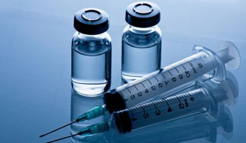 No Senado, governo diz que 2 novas vacinas nacionais estão em fase avançada