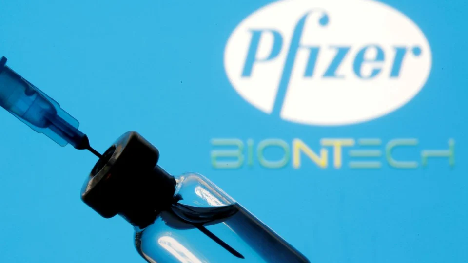 Ministro da saúde anuncia antecipação de 15,5 milhões de doses da vacina Pfizer