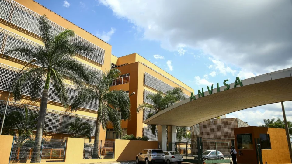 Diretoria da Anvisa rejeita importação e uso da Sputnik V