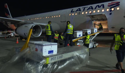 Amazonas recebe 53.750 mil doses de vacinas contra à Covid-19