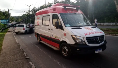 Motorista de Aplicativo dorme ao volante e sofre acidente na Avenida do Turismo; Veja vídeo