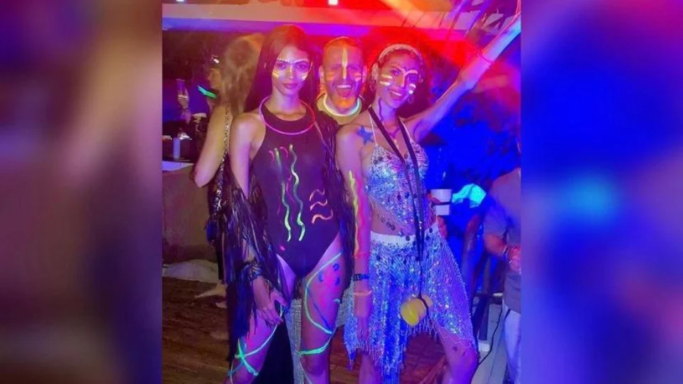 Vídeo;Europeus realizam festa clandestina no meio da Amazônia e são denunciados por aglomeração