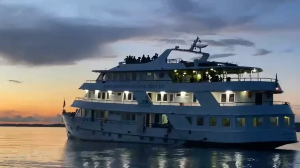 Festa clandestina realizada por europeus no meio da Amazônia é fechada pela PC e 70 gringos são presos